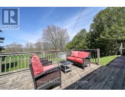 45 LYNN CRESCENT - 40