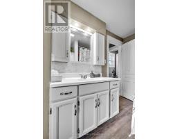 141 DUNDAS STREET - 18