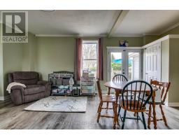 142 MUTUAL STREET N - 12