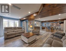 271 WEDGEWOOD DRIVE - 24