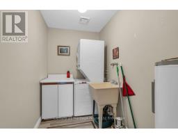 65 SERES DRIVE - 15