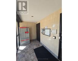 510 - 600 GRENFELL DRIVE - 19