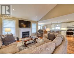 165 JUNO CRESCENT - 11