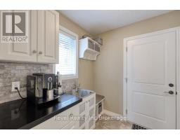 165 JUNO CRESCENT - 17