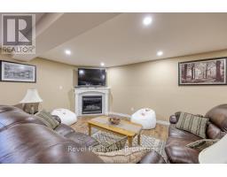 165 JUNO CRESCENT - 28