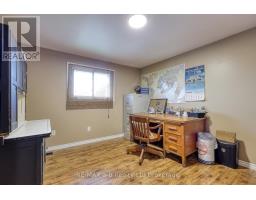 9 GRENVILLE STREET - 32