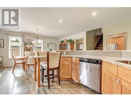 7 OTTERVIEW DRIVE - 17