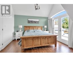 210 BEACH LANE - 18