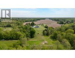 210 BEACH LANE - 39