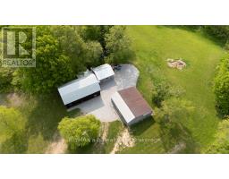 210 BEACH LANE - 41