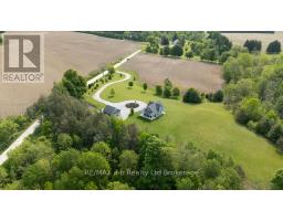 210 BEACH LANE - 42