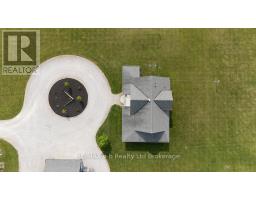 210 BEACH LANE - 43