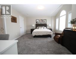 19 SANDY COURT - 16