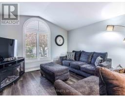 55 SIOUX CRESCENT - 11