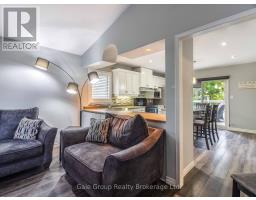 55 SIOUX CRESCENT - 13