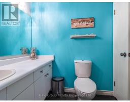 55 SIOUX CRESCENT - 19