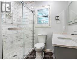 55 SIOUX CRESCENT - 23