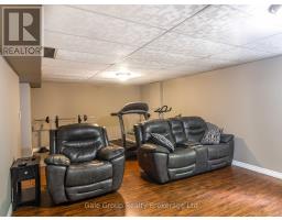 55 SIOUX CRESCENT - 27