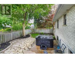 55 SIOUX CRESCENT - 37