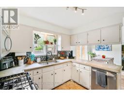 24 NORFOLK STREET - 15