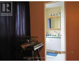 48 CANROBERT STREET - 11