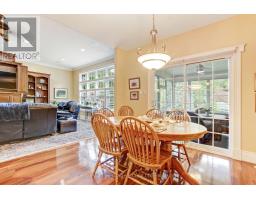 596 LAKEVIEW DRIVE - 9