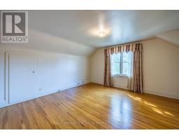 11 ROSS STREET - 16