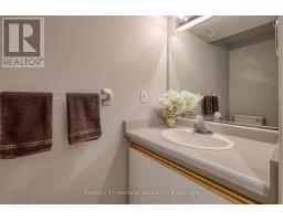 528 SPRINGBANK AVENUE N - 38