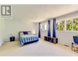 4 - 19 WREN COURT - 18