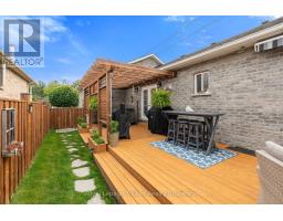 4 CLAYTON STREET - 42