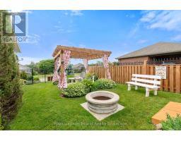 4 CLAYTON STREET - 44