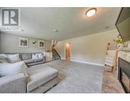 5 DEAN CRESCENT - 26