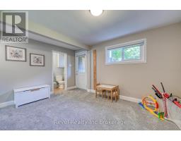 5 DEAN CRESCENT - 30