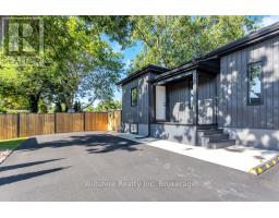 3 MARY STREET E - 40