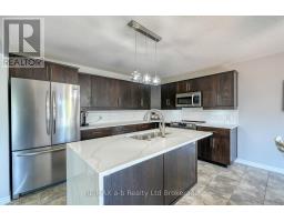 43 ROBERT SIMONE WAY - 13