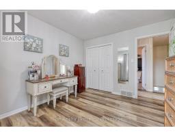 44 MOULTON COURT - 32