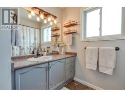 44 MOULTON COURT - 36