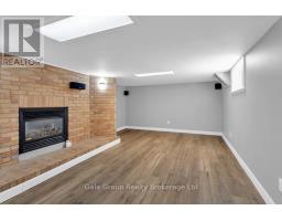 253 JOHN STREET N - 18