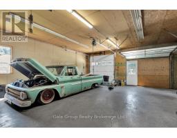 253 JOHN STREET N - 31