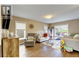 6 MOFFATT AVENUE - 13