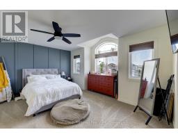 6 MOFFATT AVENUE - 19