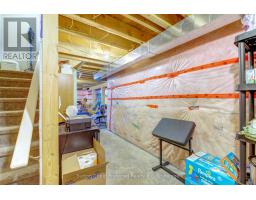 6 MOFFATT AVENUE - 27