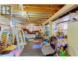 6 MOFFATT AVENUE - 28