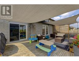 6 MOFFATT AVENUE - 33