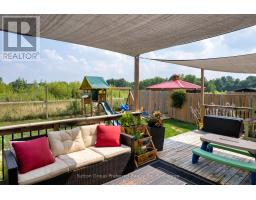 6 MOFFATT AVENUE - 34