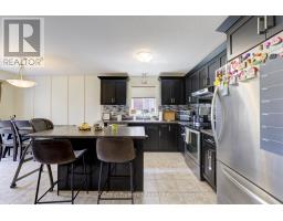 6 MOFFATT AVENUE - 9