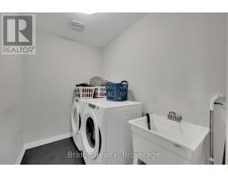 898 SOBESKI AVENUE - 35
