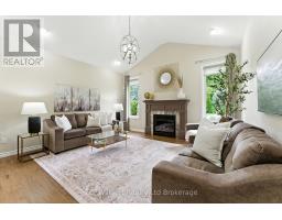 6 COLIN AVENUE - 20