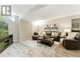 6 COLIN AVENUE - 32
