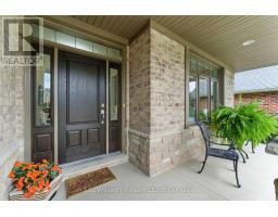 6 COLIN AVENUE - 6